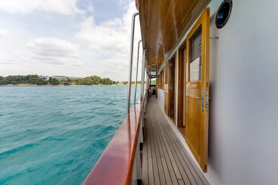 Sail Dubrovnik to Split / Premier Boat
