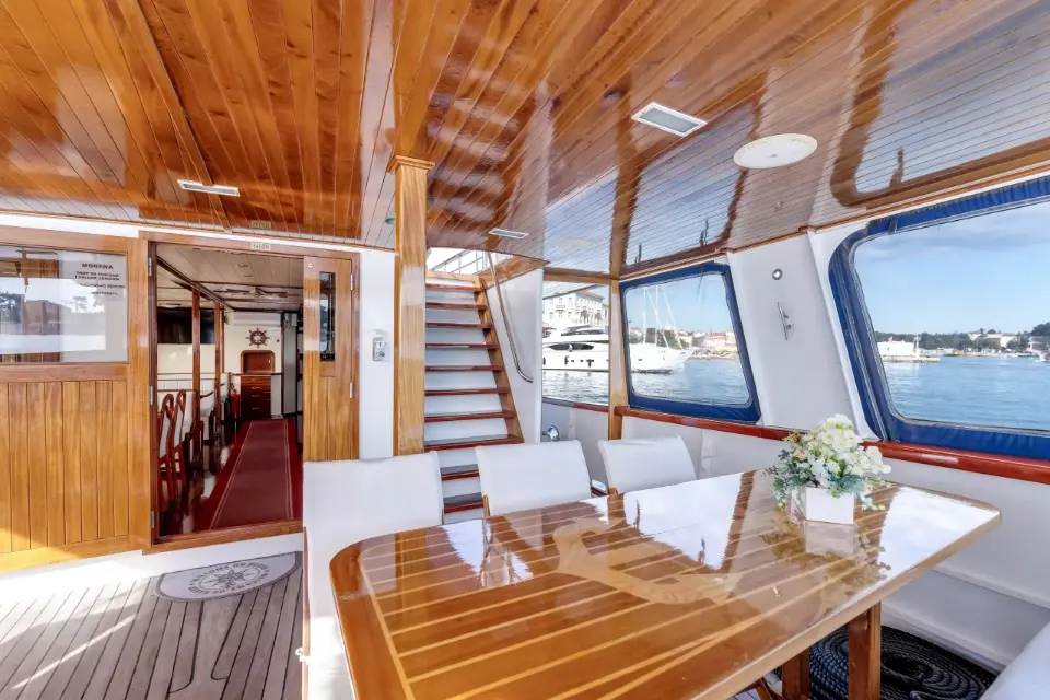Sail Dubrovnik to Split / Premier Boat