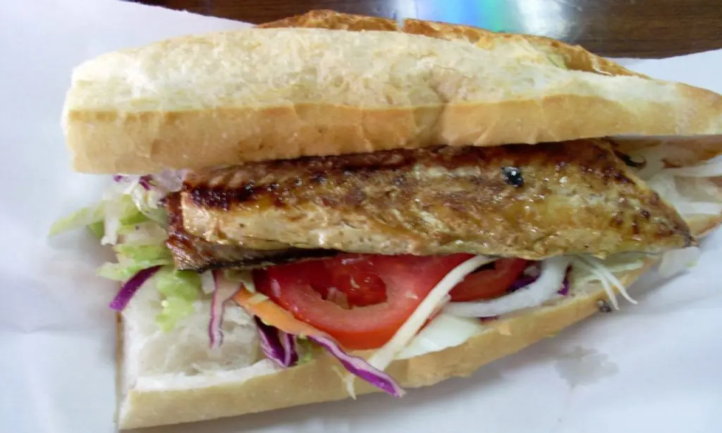 Turkish Food: Fish Sandwich (Balık Ekmek)