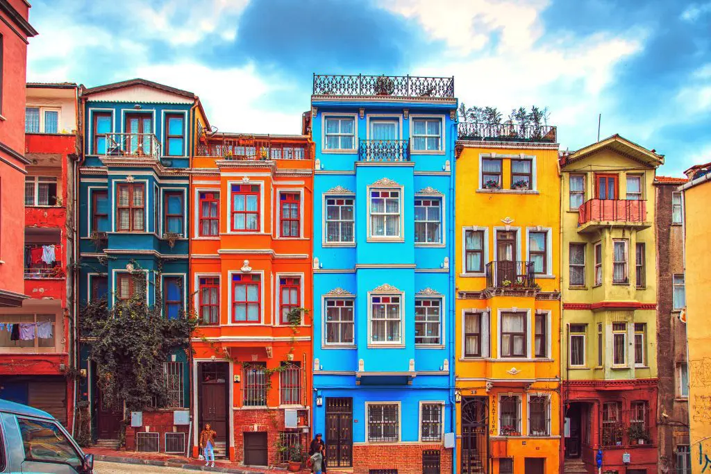 visit Istanbul old neighborhoods