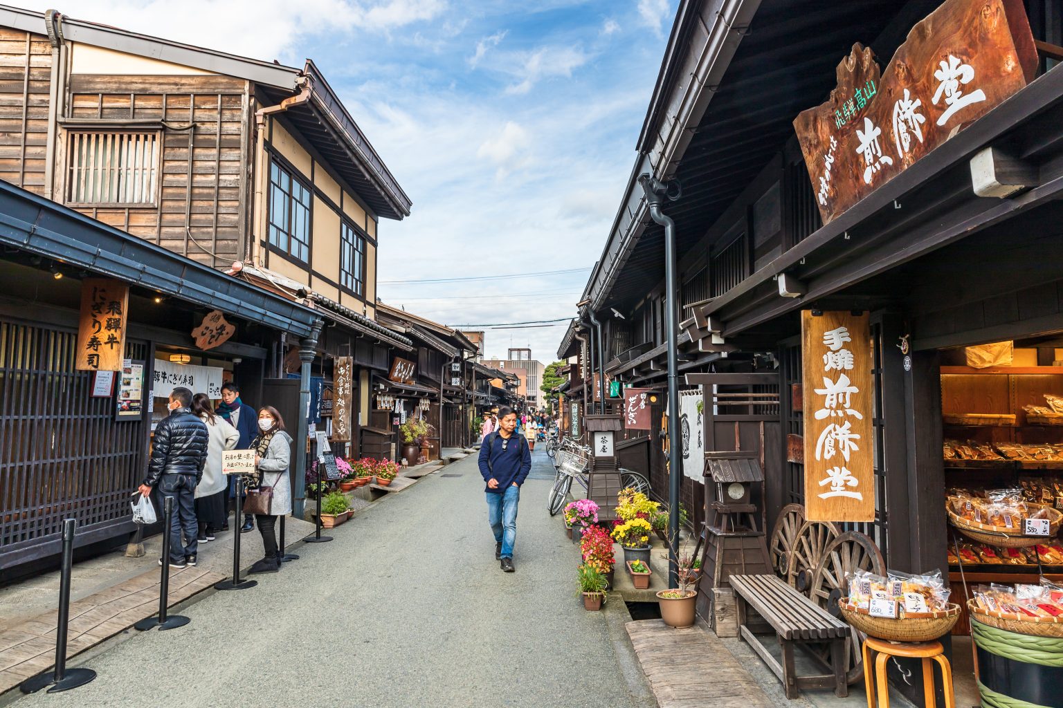 8-prettiest-towns-in-japan-travel-talk